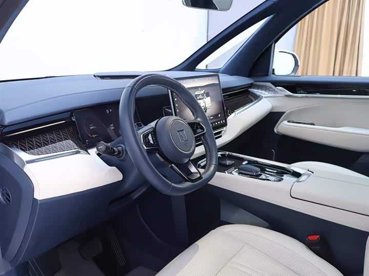 Фото 11 - Zeekr 009