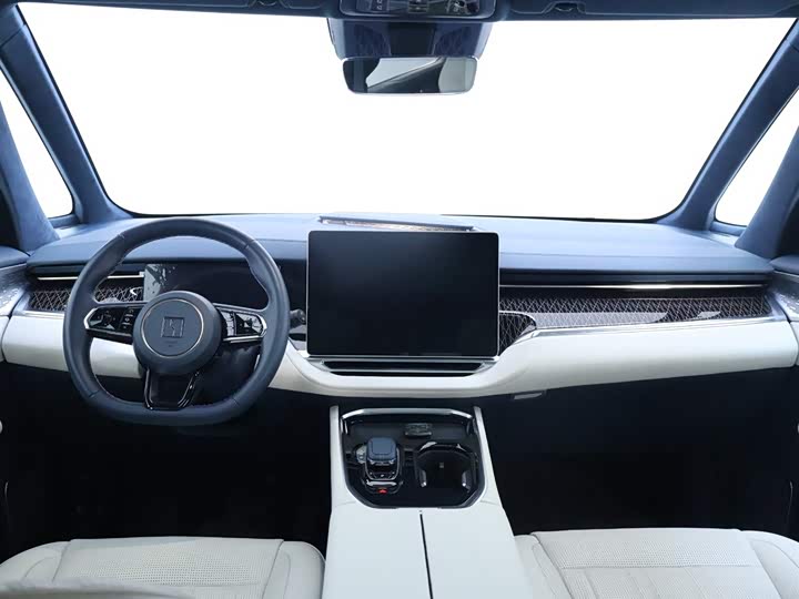 Фото 13 - Zeekr 009