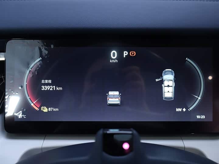 Фото 15 - Zeekr 009