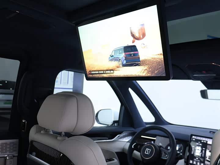 Фото 25 - Zeekr 009