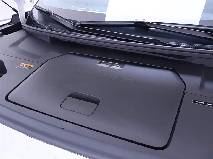 Фото 27 - Zeekr 009