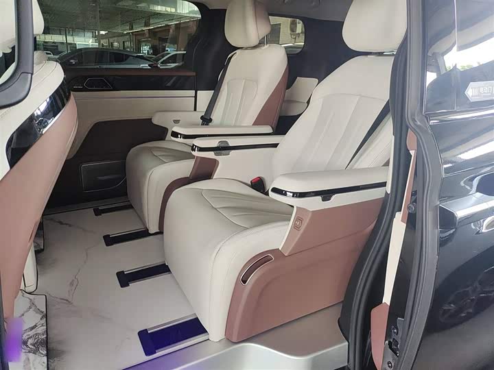 Фото 17 - BYD Xia