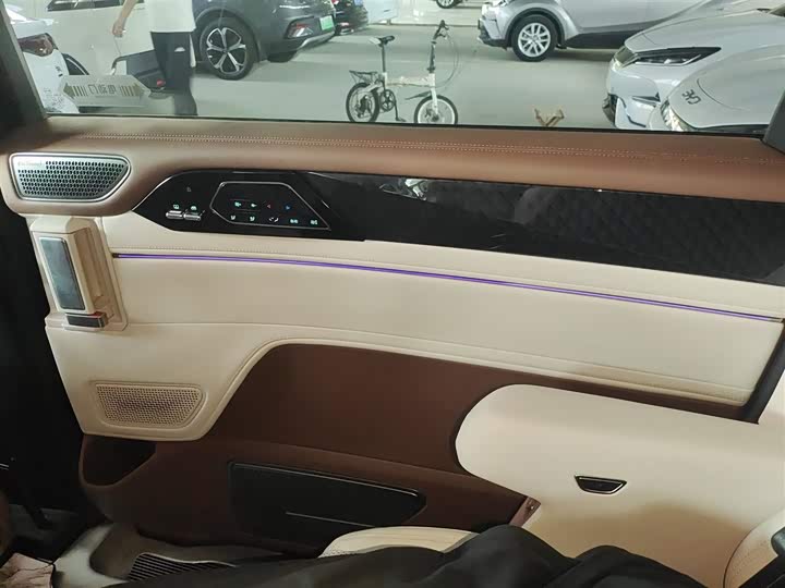 Фото 27 - BYD Xia