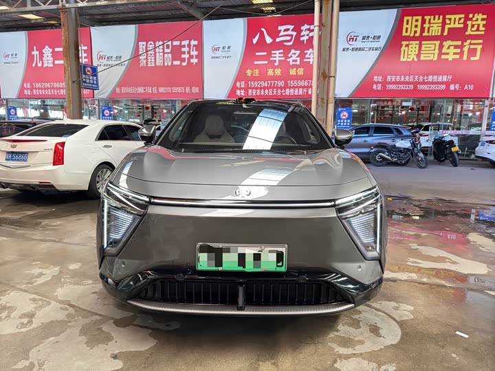 Фото 2 - HiPhi Y