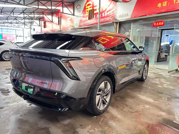 Фото 9 - HiPhi Y