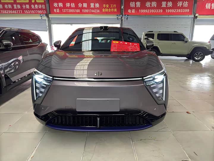 Фото 2 - HiPhi Y