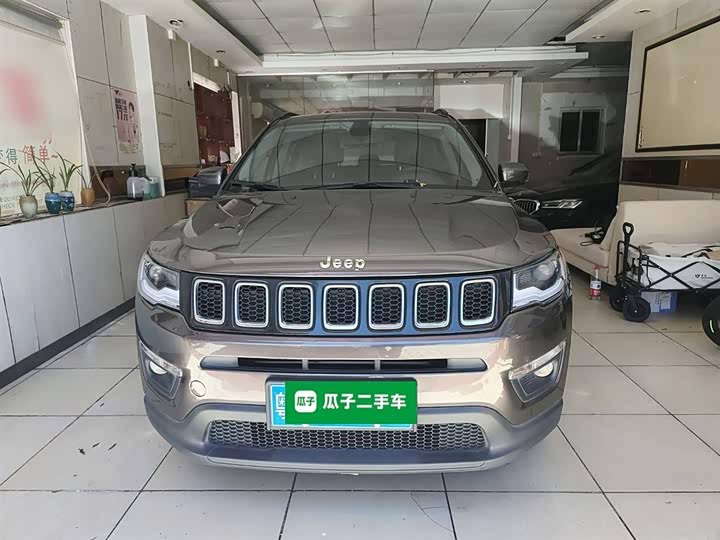 Фото 3 - Jeep Compass