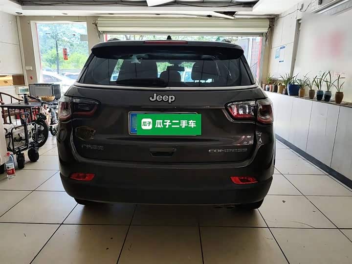 Фото 6 - Jeep Compass
