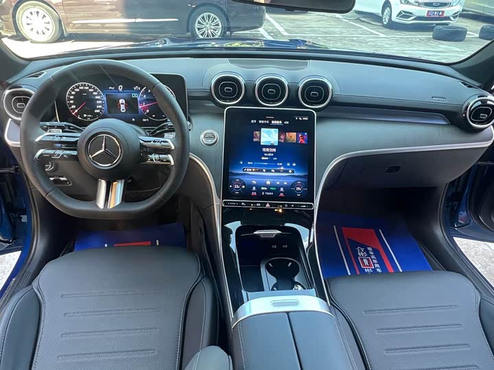 Фото 15 - Mercedes-Benz C-Class