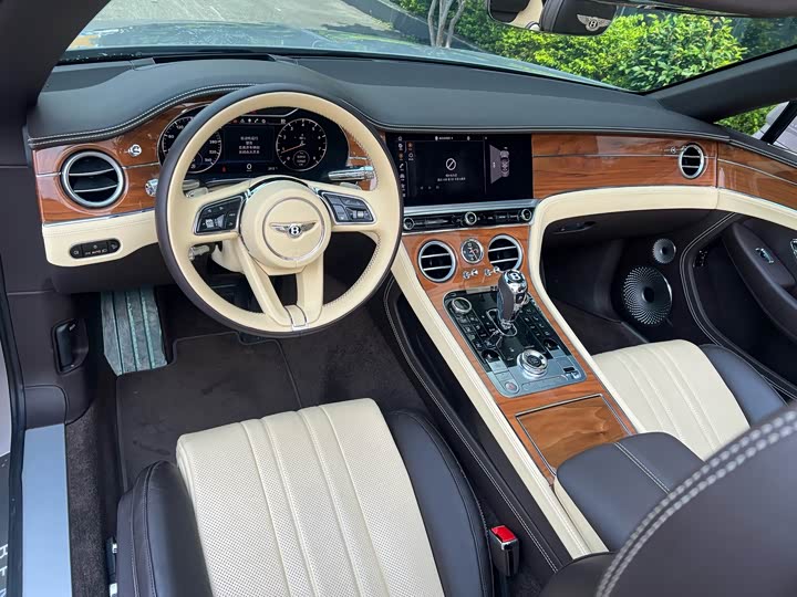 Фото 5 - Bentley Continental GT