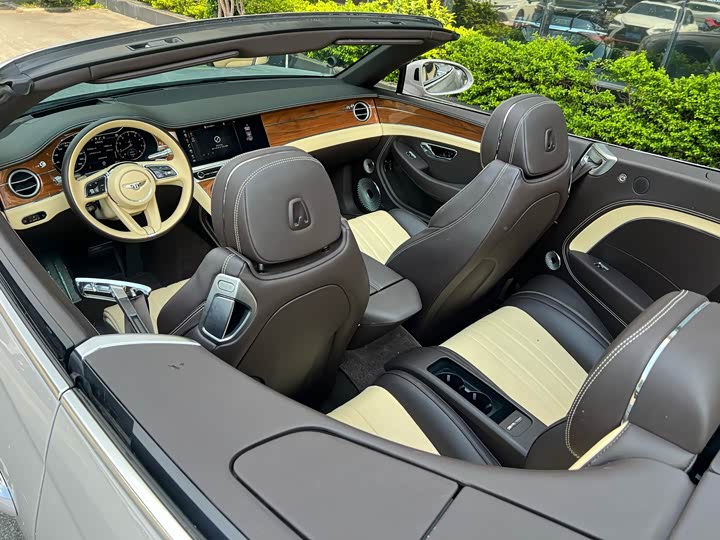 Фото 6 - Bentley Continental GT