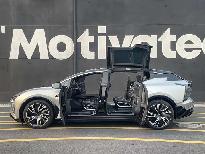 Фото 15 - HiPhi X