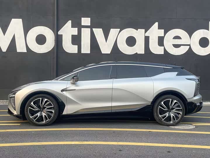 Фото 3 - HiPhi X