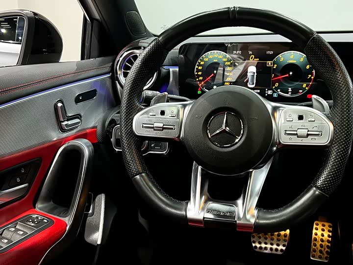 Фото 14 - Mercedes-Benz A-Class AMG