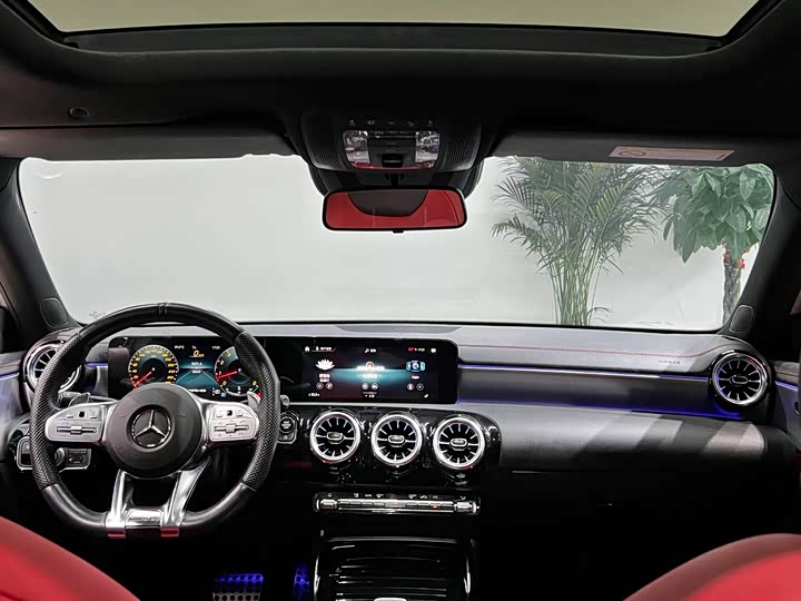 Фото 18 - Mercedes-Benz A-Class AMG