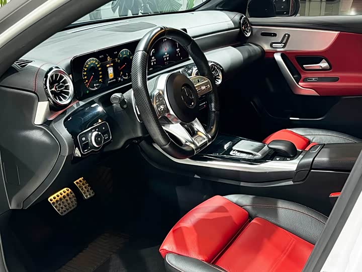 Фото 3 - Mercedes-Benz A-Class AMG