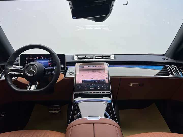 Фото 16 - Mercedes-Benz S-Class