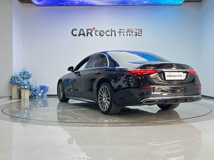 Фото 31 - Mercedes-Benz S-Class