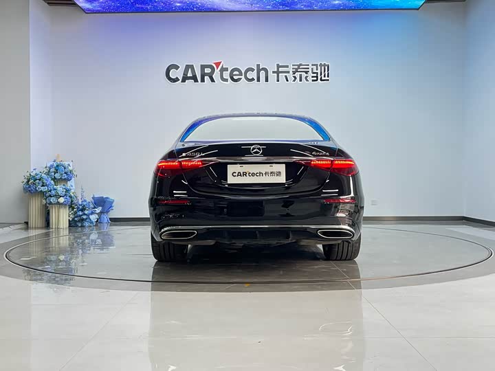 Фото 32 - Mercedes-Benz S-Class