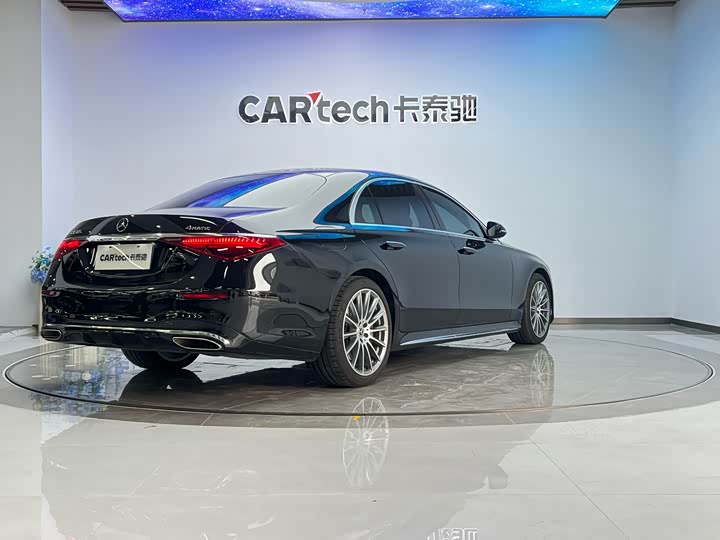 Фото 33 - Mercedes-Benz S-Class