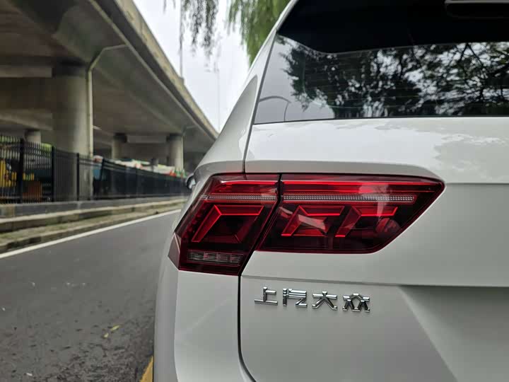 Фото 16 - Volkswagen Tiguan L Pro