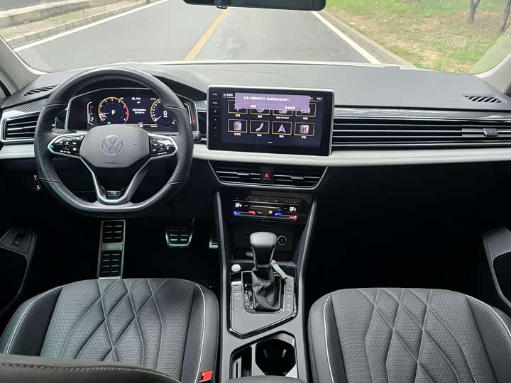 Фото 8 - Volkswagen Tiguan L Pro