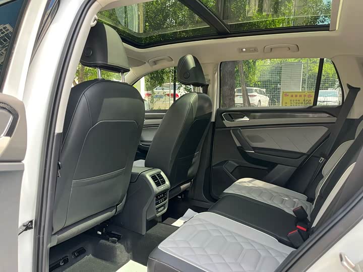 Фото 9 - Volkswagen Tayron