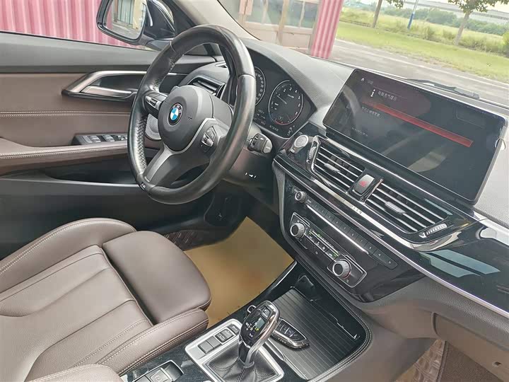 Фото 8 - BMW 1 Series