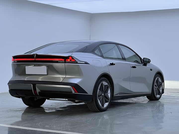 Фото 6 - Changan Deepal SL03