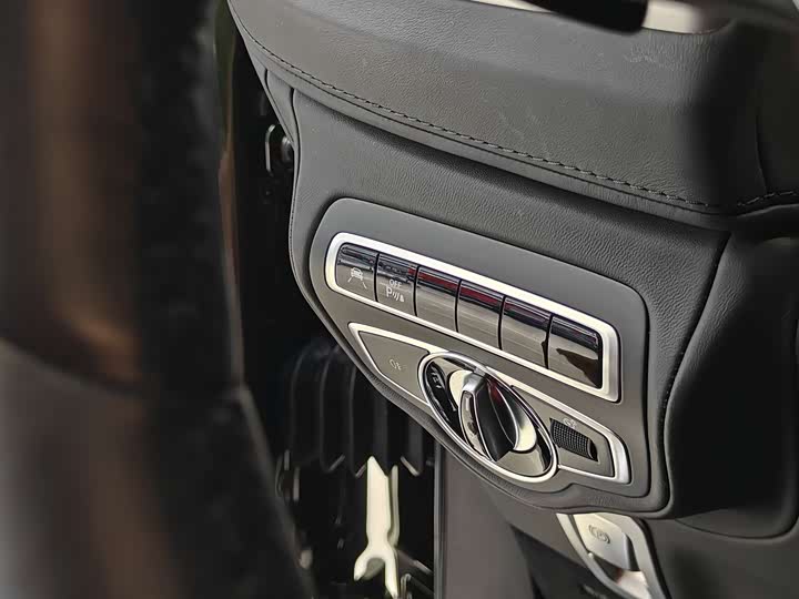 Фото 12 - Mercedes-Benz G-Class