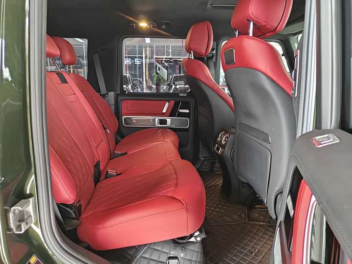 Фото 15 - Mercedes-Benz G-Class