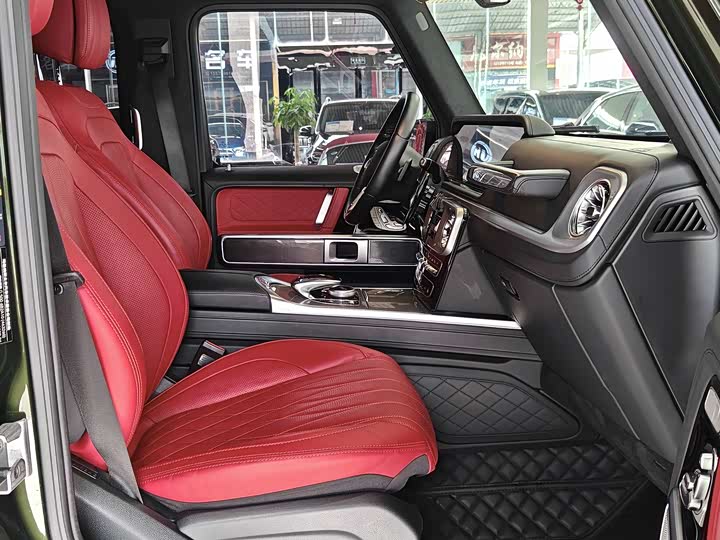 Фото 16 - Mercedes-Benz G-Class