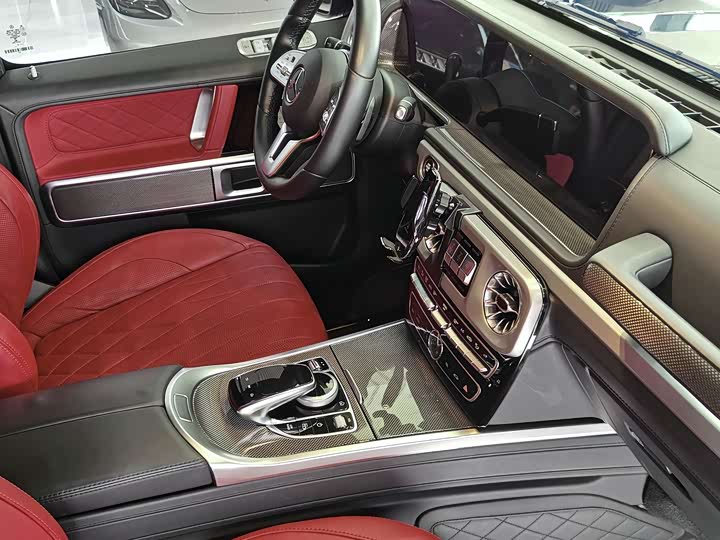 Фото 17 - Mercedes-Benz G-Class