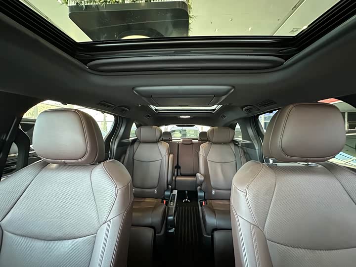 Фото 19 - Toyota Granvia