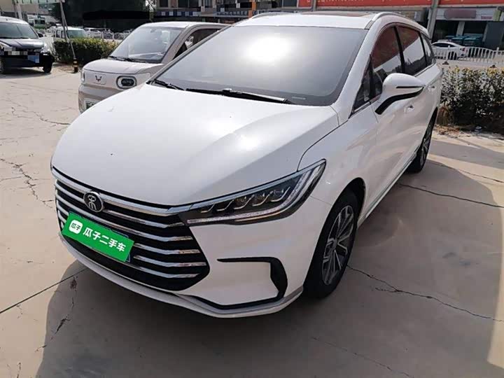 Фото 1 - BYD Song Max