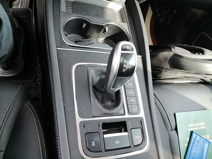 Фото 14 - BYD Song Max