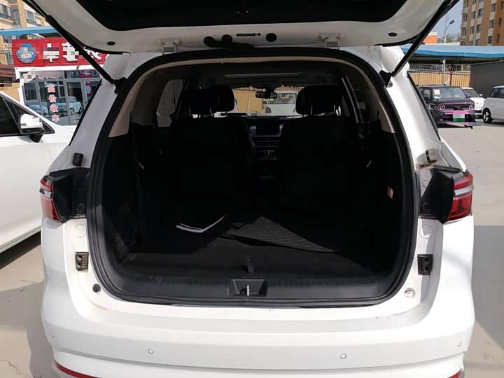 Фото 19 - BYD Song Max