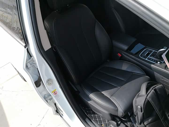 Фото 25 - BYD Song Max