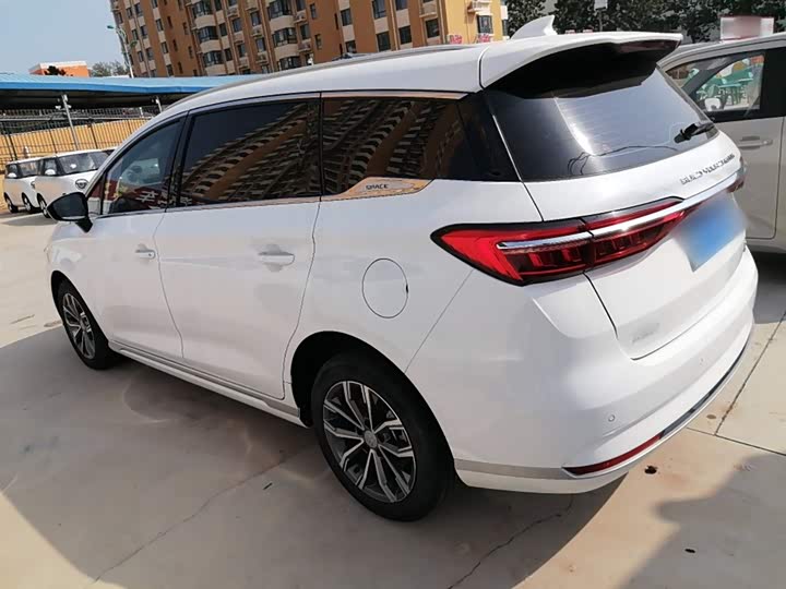 Фото 5 - BYD Song Max