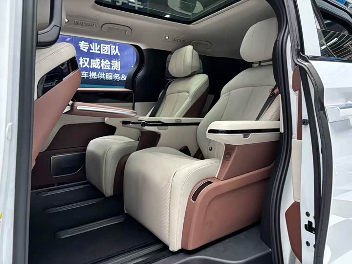 Фото 10 - BYD Xia