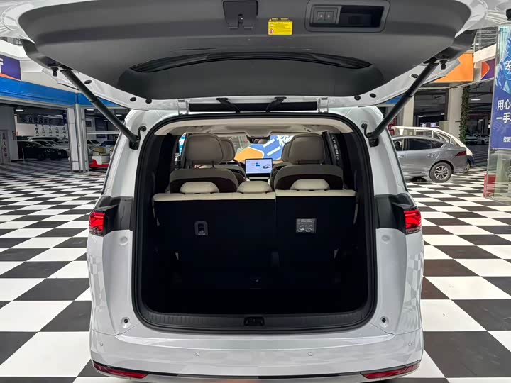 Фото 19 - BYD Xia