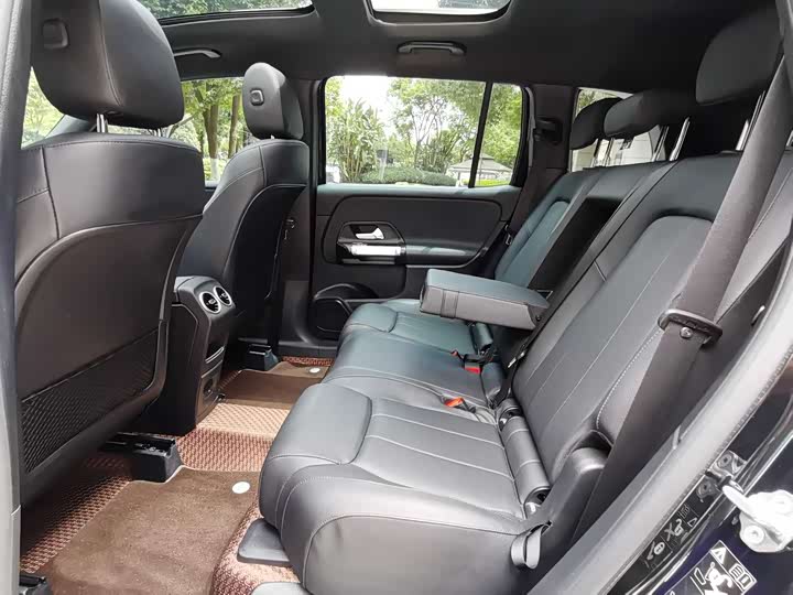 Фото 15 - Mercedes-Benz GLB-Class