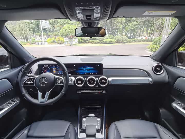 Фото 16 - Mercedes-Benz GLB-Class