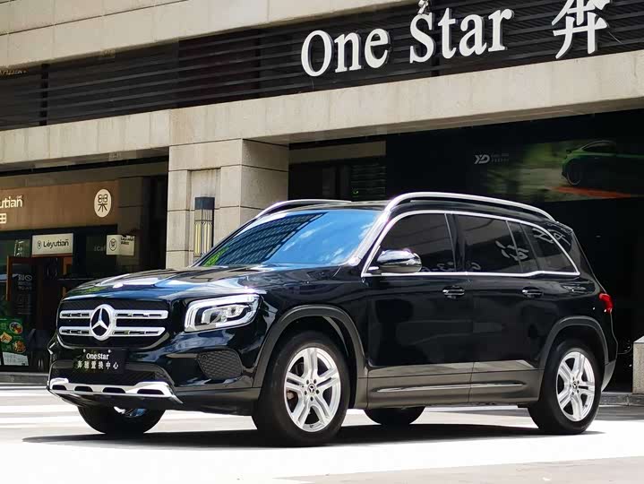 Фото 2 - Mercedes-Benz GLB-Class