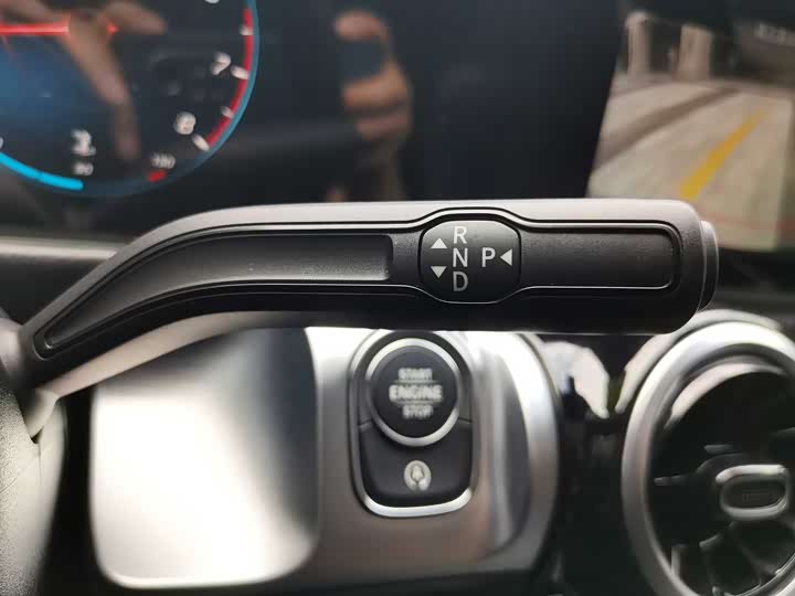 Фото 21 - Mercedes-Benz GLB-Class