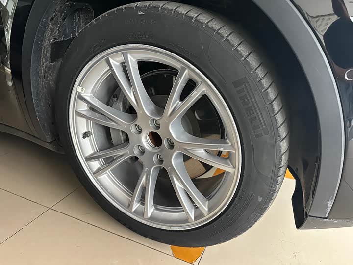 Фото 13 - Tesla Model Y