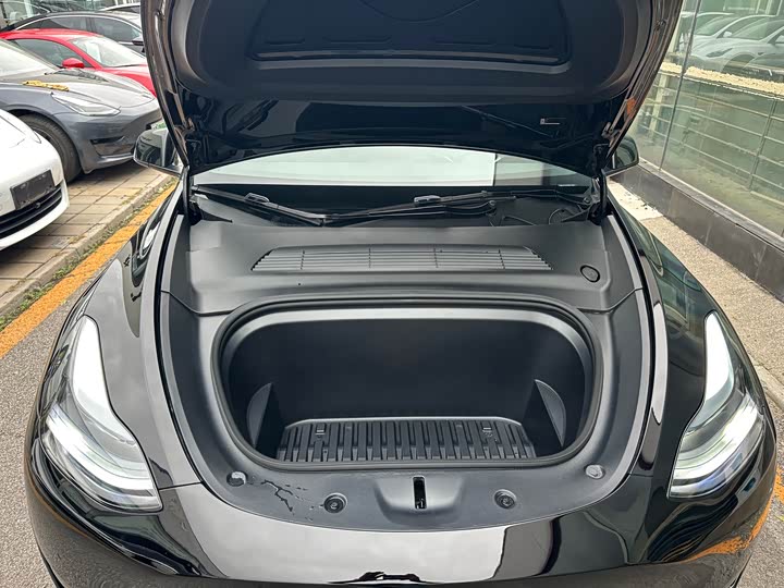 Фото 9 - Tesla Model Y