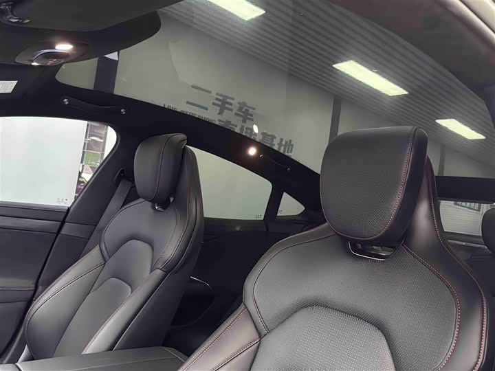 Фото 16 - Xiaomi SU7