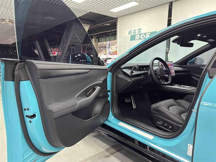 Фото 23 - Xiaomi SU7