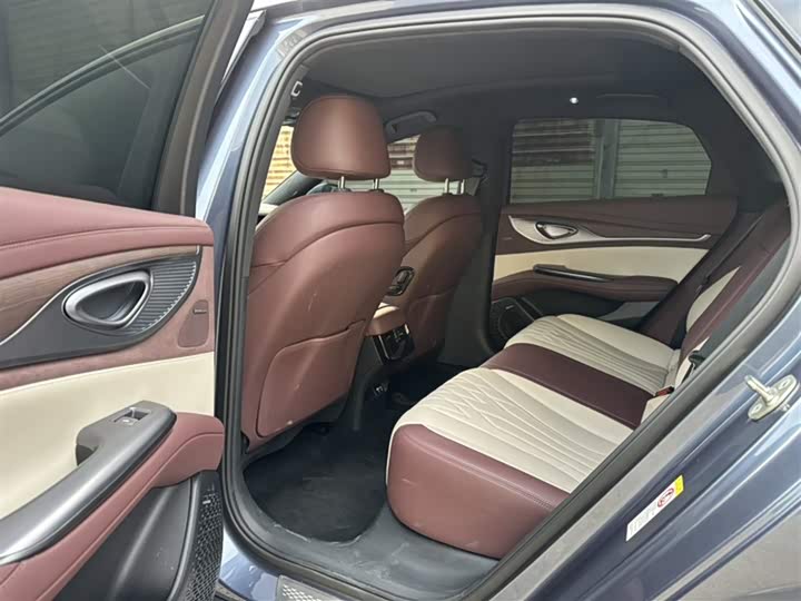 Фото 10 - BYD Seal